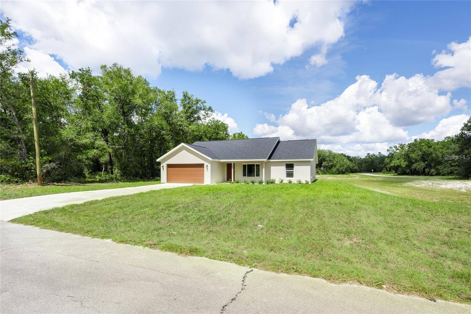 15241 S COUNTRY CLUB DR, Williston, FL 32696