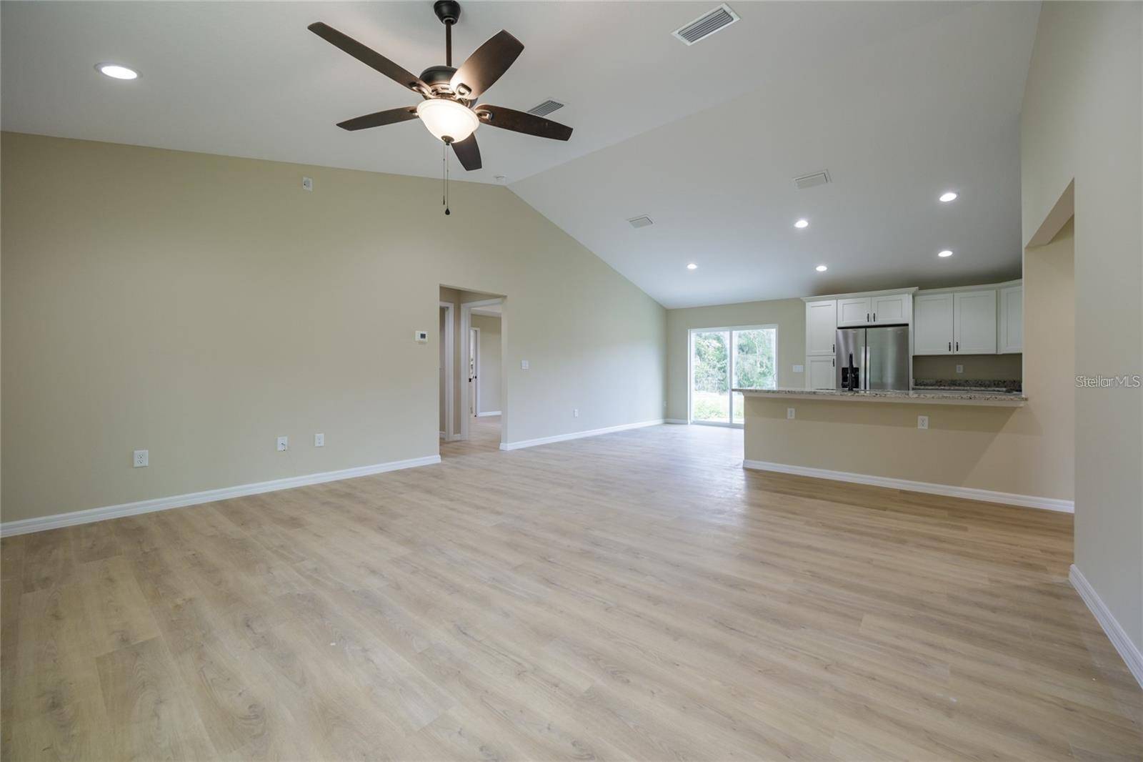 15241 S COUNTRY CLUB DR, Williston, FL 32696
