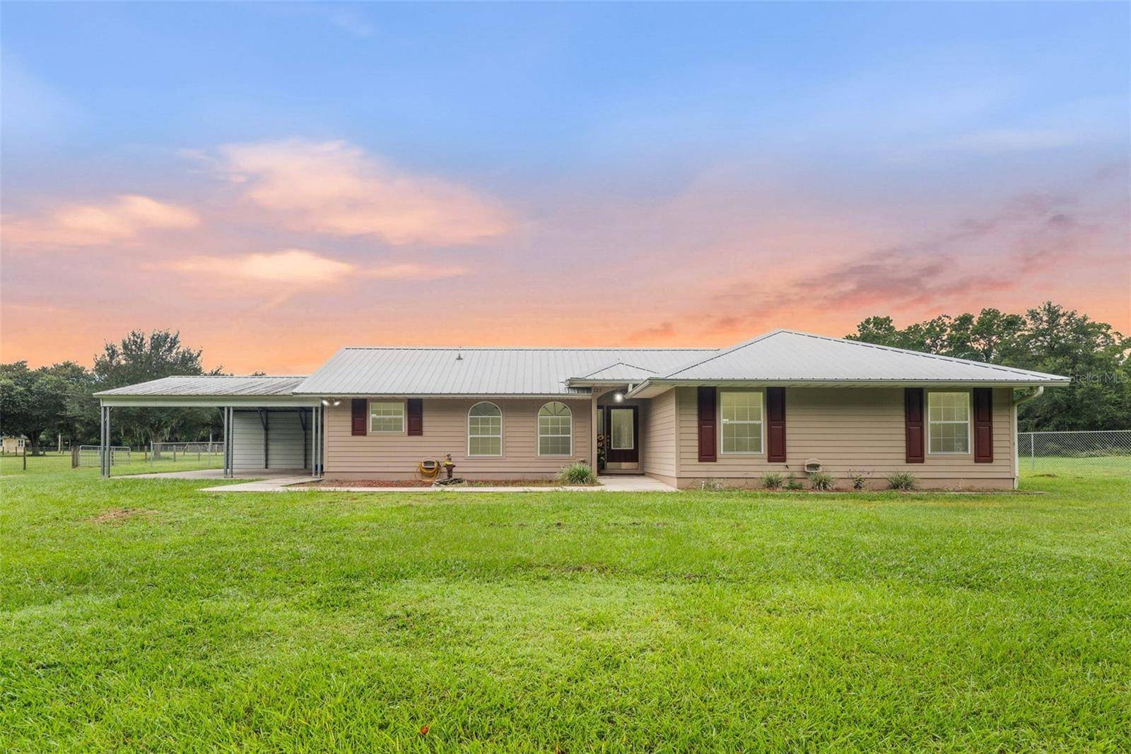 121 GECK RD, Palatka, FL 32177