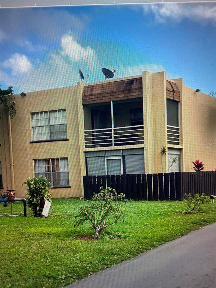 4241 NW 19TH ST #170, Lauderhill, FL 33313