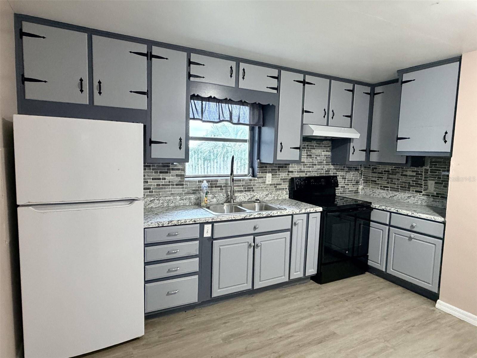 1025 NE 4TH ST, Chiefland, FL 32626
