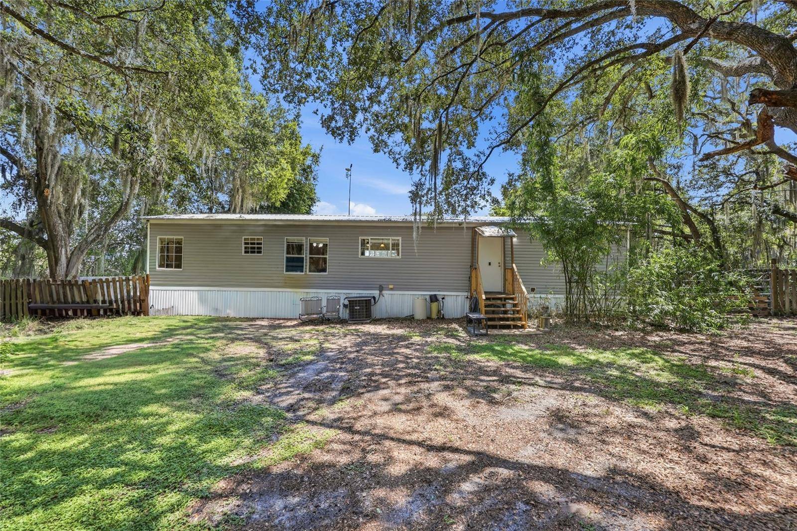 1837 STATE ROAD 20, Hawthorne, FL 32640