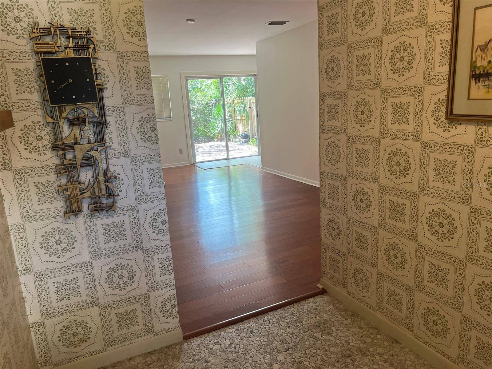 703 NE 5TH PL, Gainesville, FL 32601