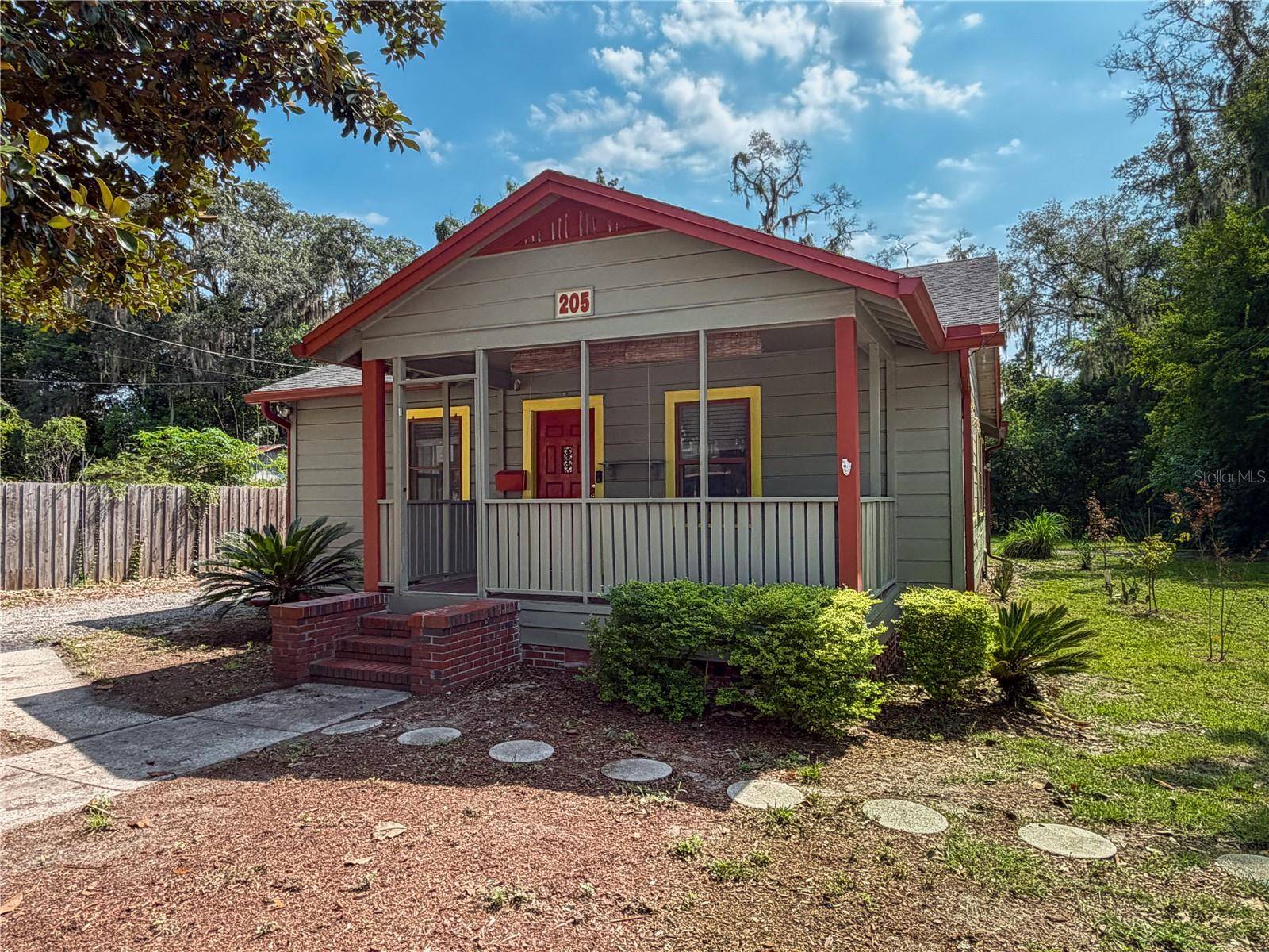 205 NE 9TH ST, Gainesville, FL 32601