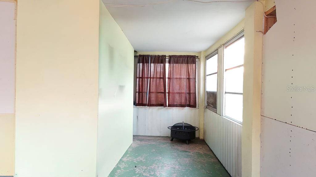 99 YALE AVE, Frostproof, FL 33843