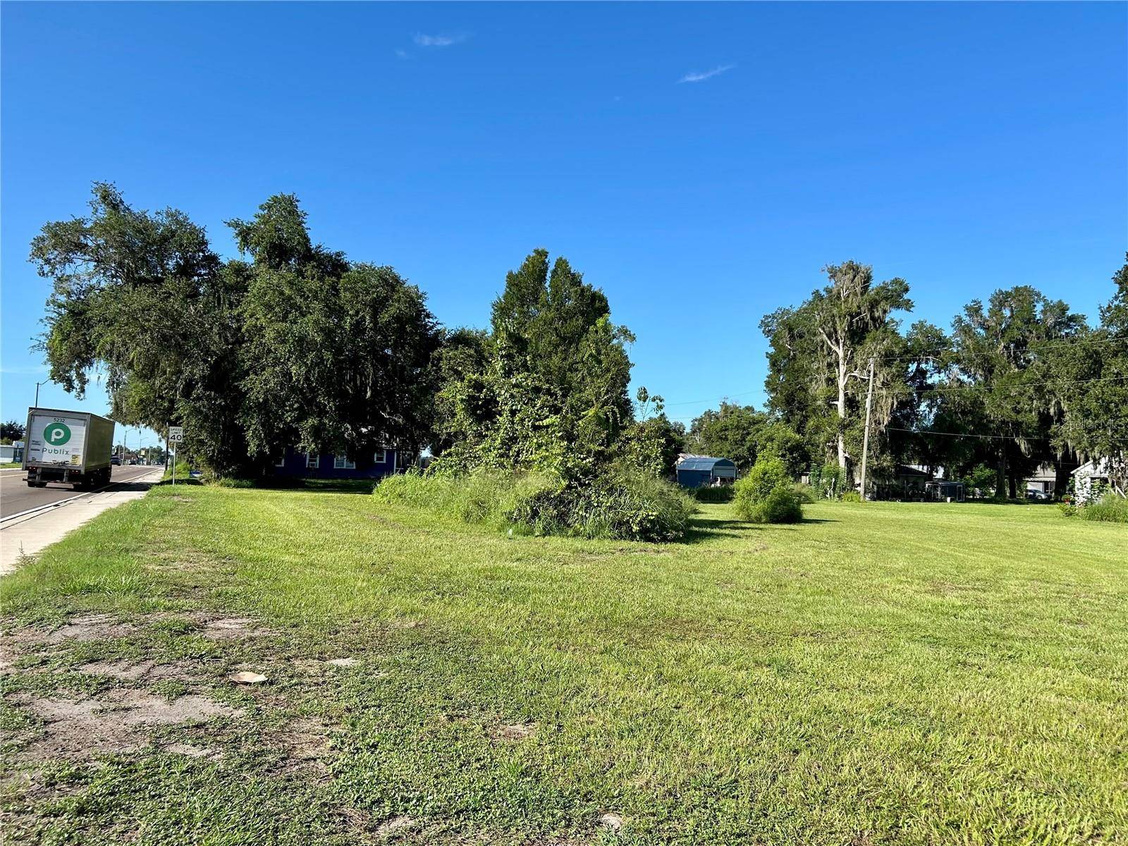109 ORANGE ST, Bowling Green, FL 33834