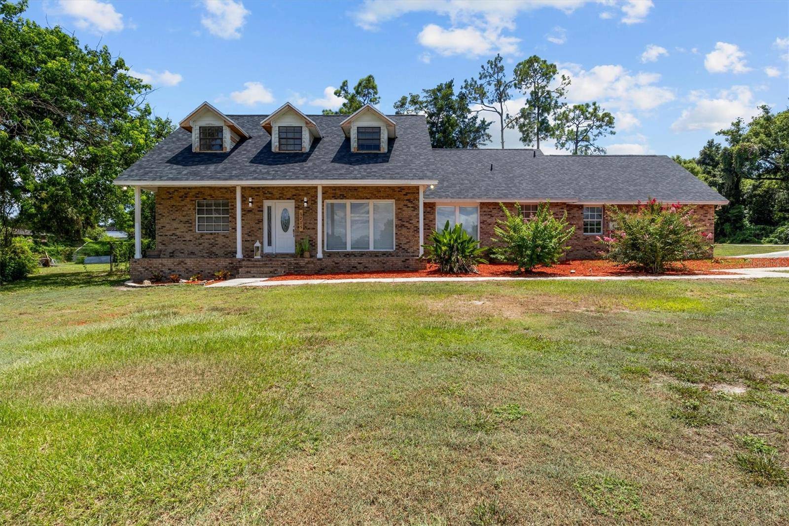 1715 LAKE MIRIAM DR, Lakeland, FL 33813