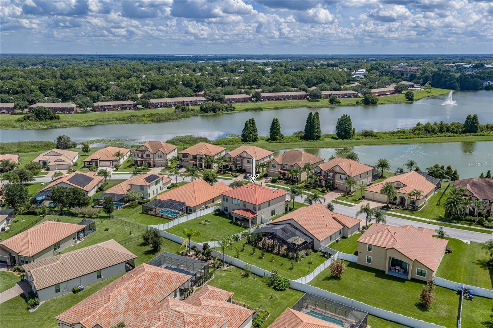 1902 VIA LAGO DR, Lakeland, FL 33810