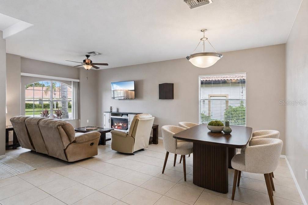 1742 ALTAVISTA CIRCLE CIR, Lakeland, FL 33810