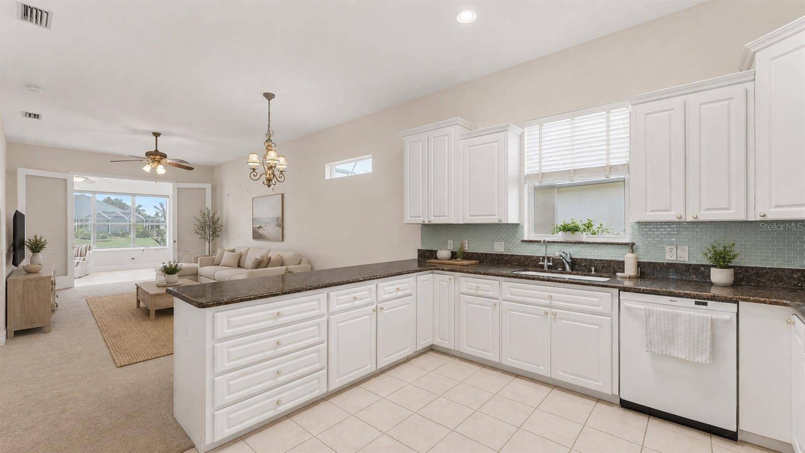1230 MOTORCOACH DR, Polk City, FL 33868