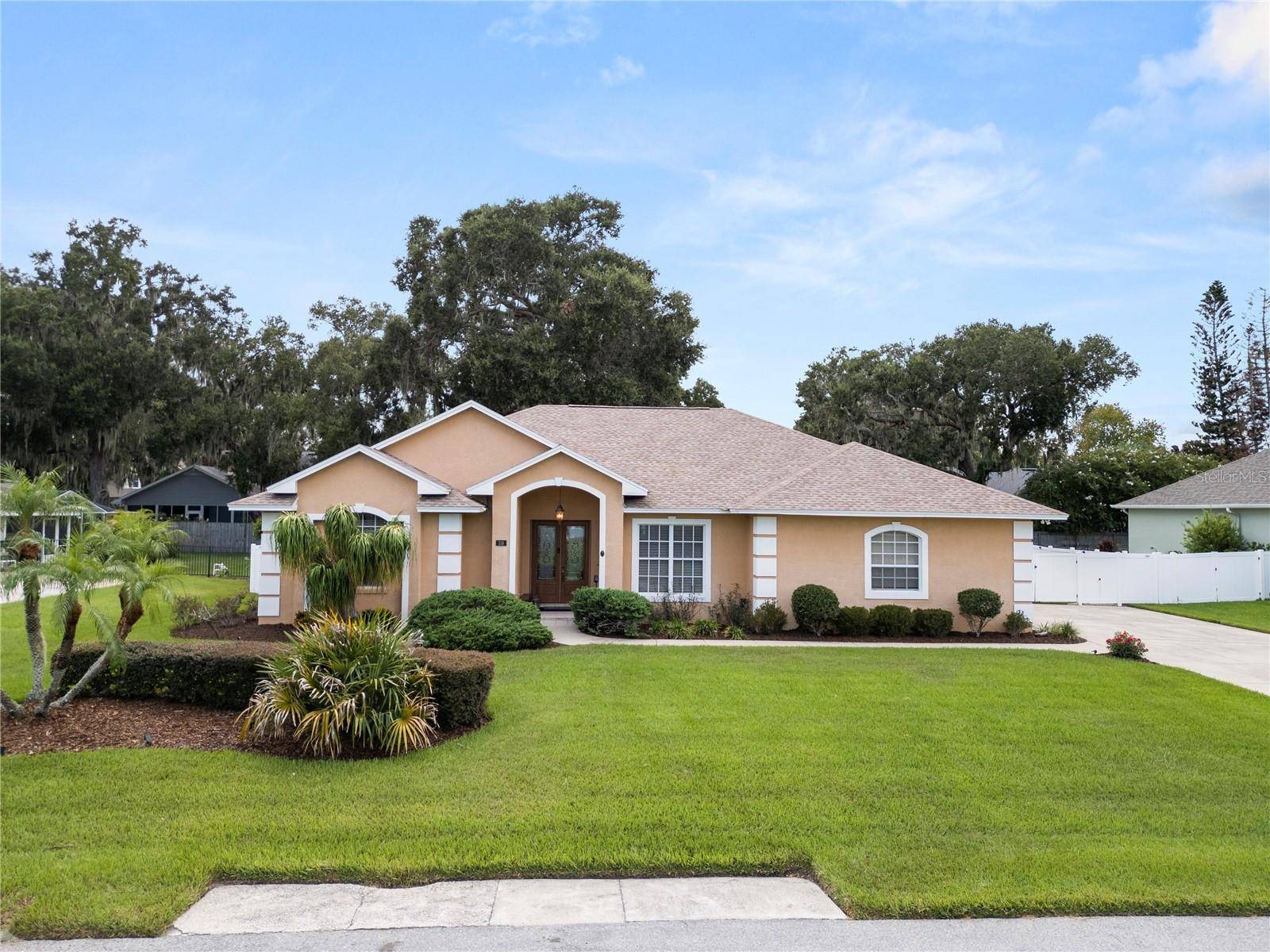 318 HAMILTON SHORES DR NE, Winter Haven, FL 33881
