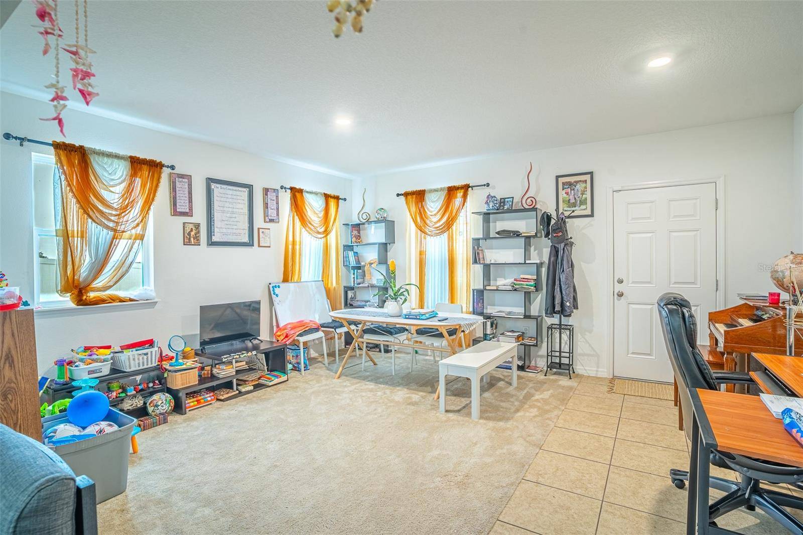 15107 ZENITH AVE, Mascotte, FL 34753