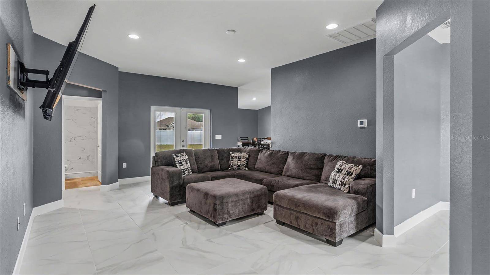 2048 WINDING RIVER CV, Bartow, FL 33830