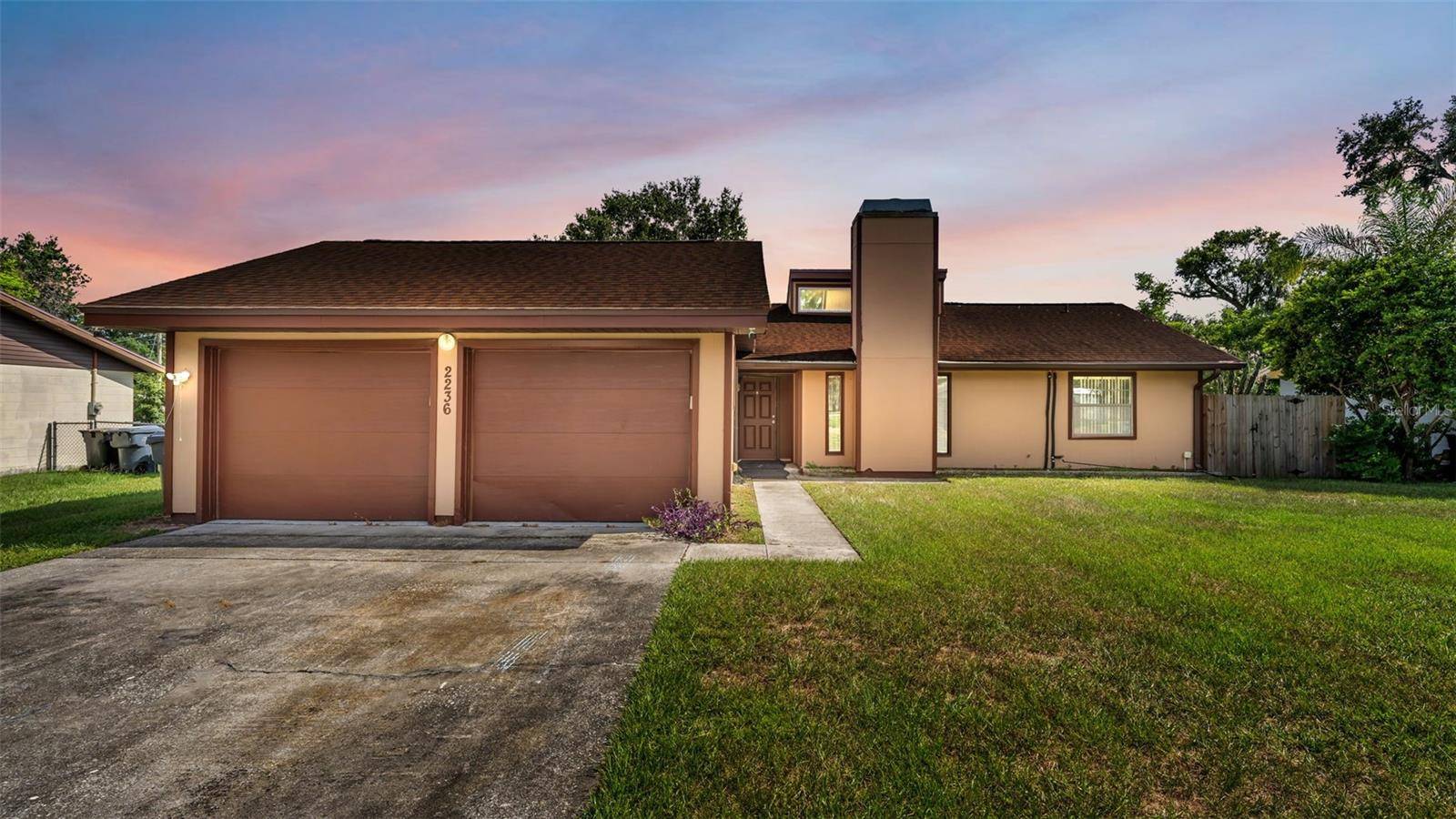 2236 COUNTRY LOOP N, Lakeland, FL 33811