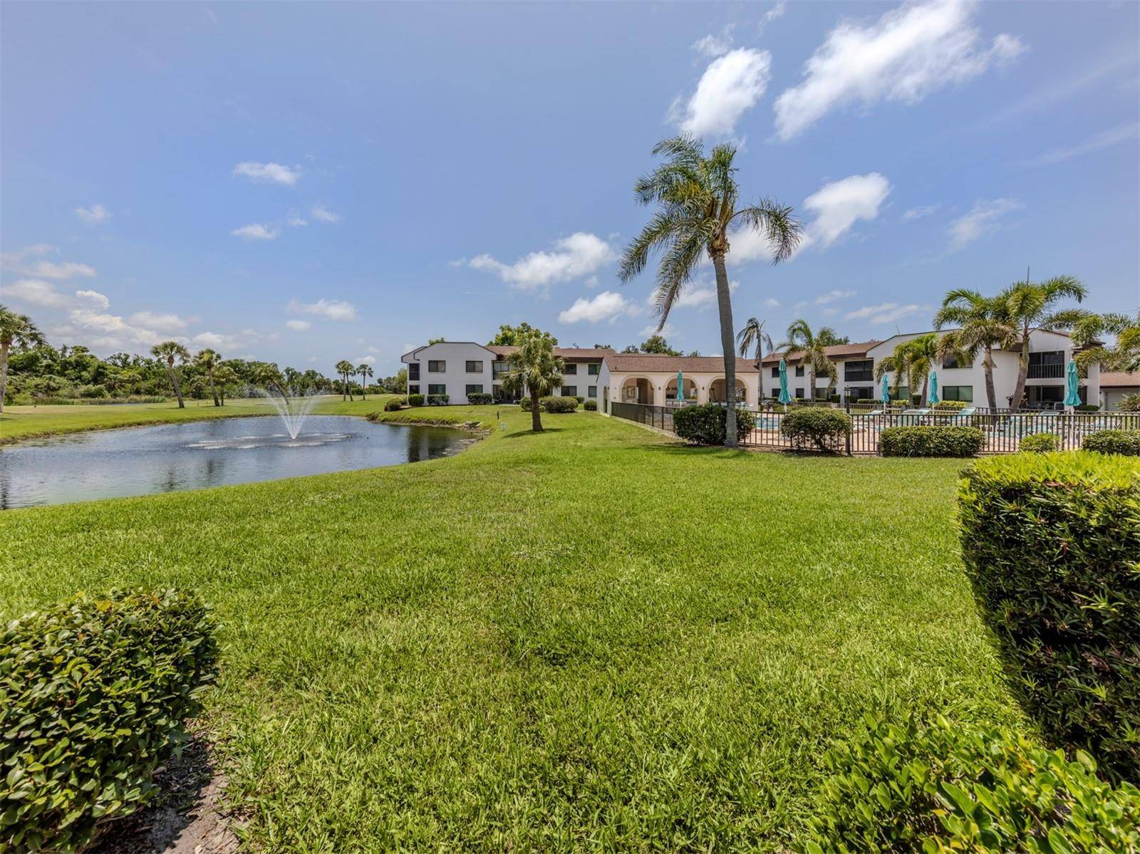 808 CAPRI ISLES BLVD #111, Venice, FL 34292
