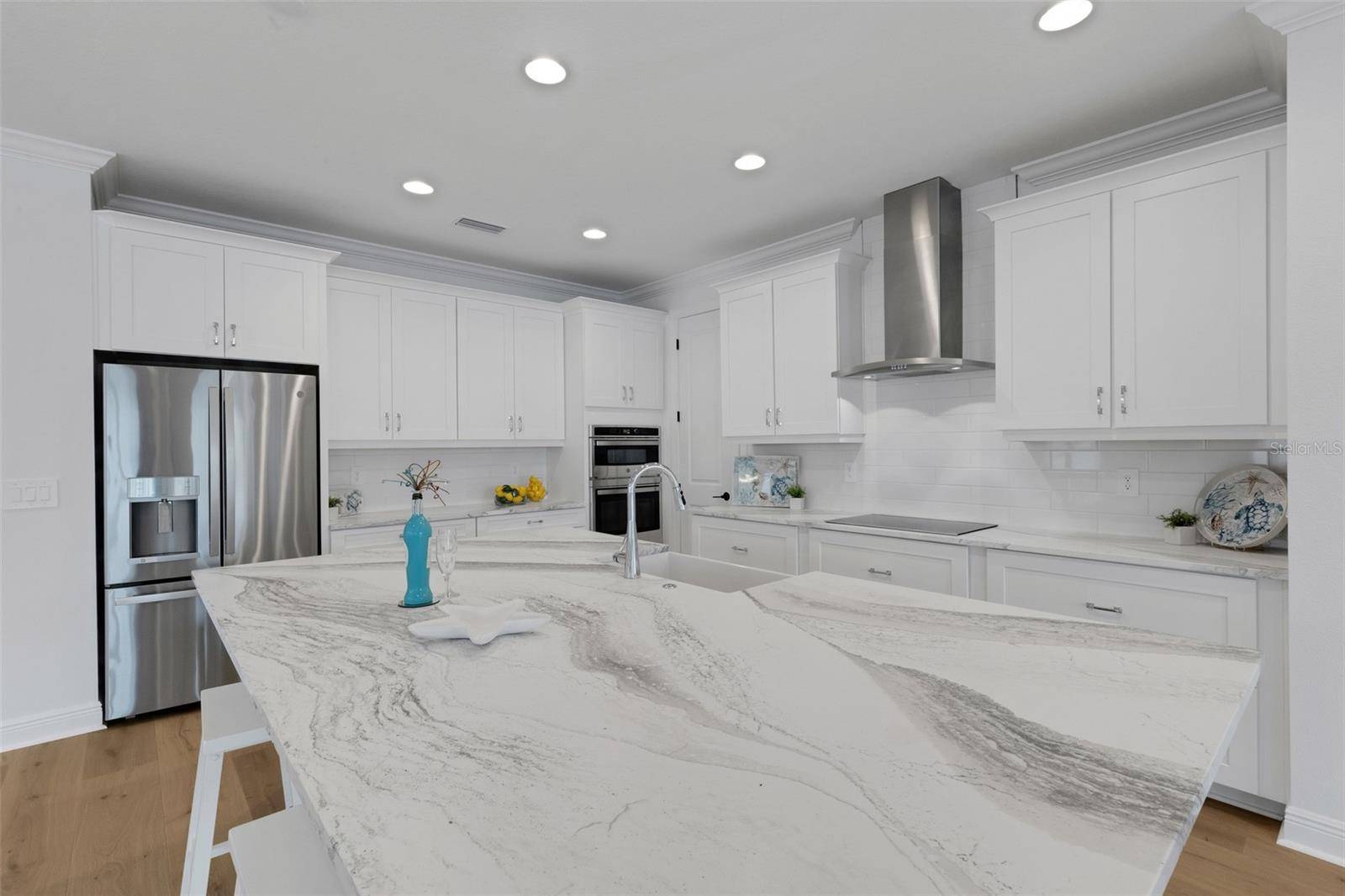 1669 LUGANO CIR, Nokomis, FL 34275