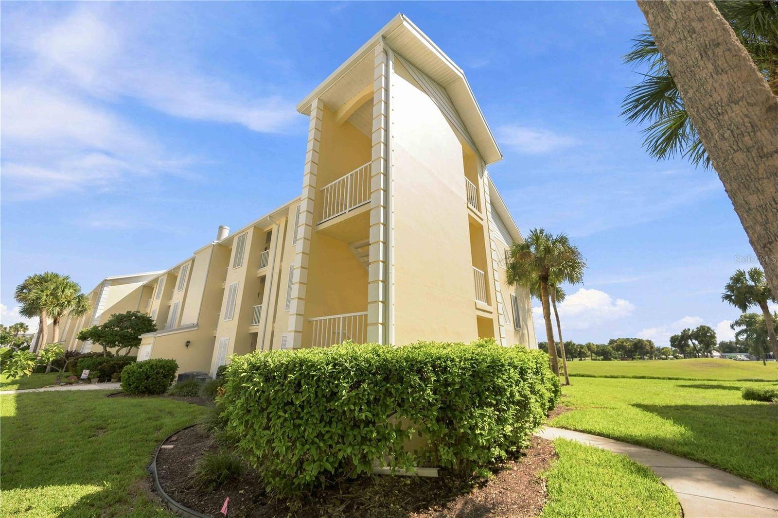 406 CERROMAR CIR N #328, Venice, FL 34293