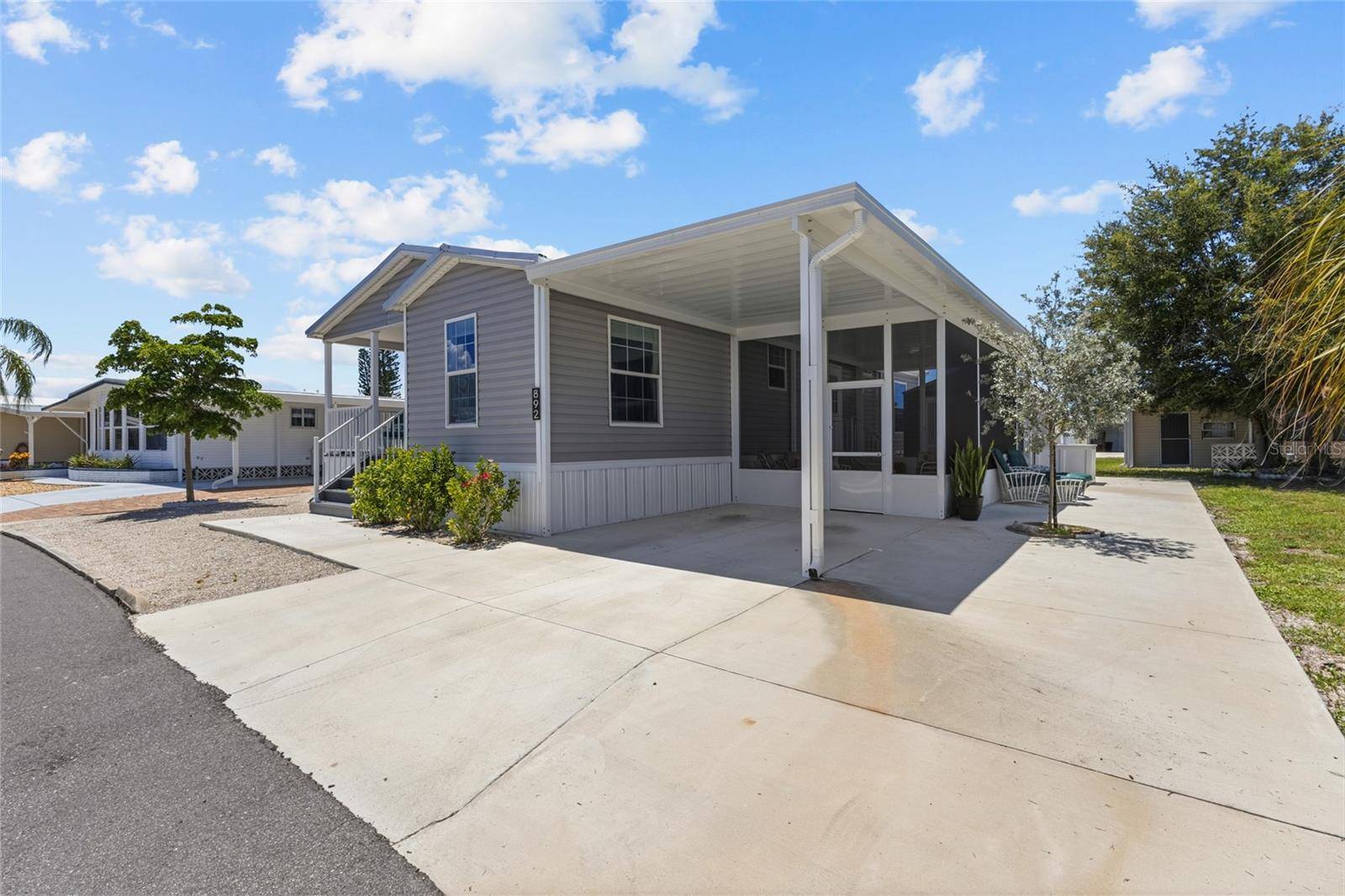 892 GRADO DR, Venice, FL 34285