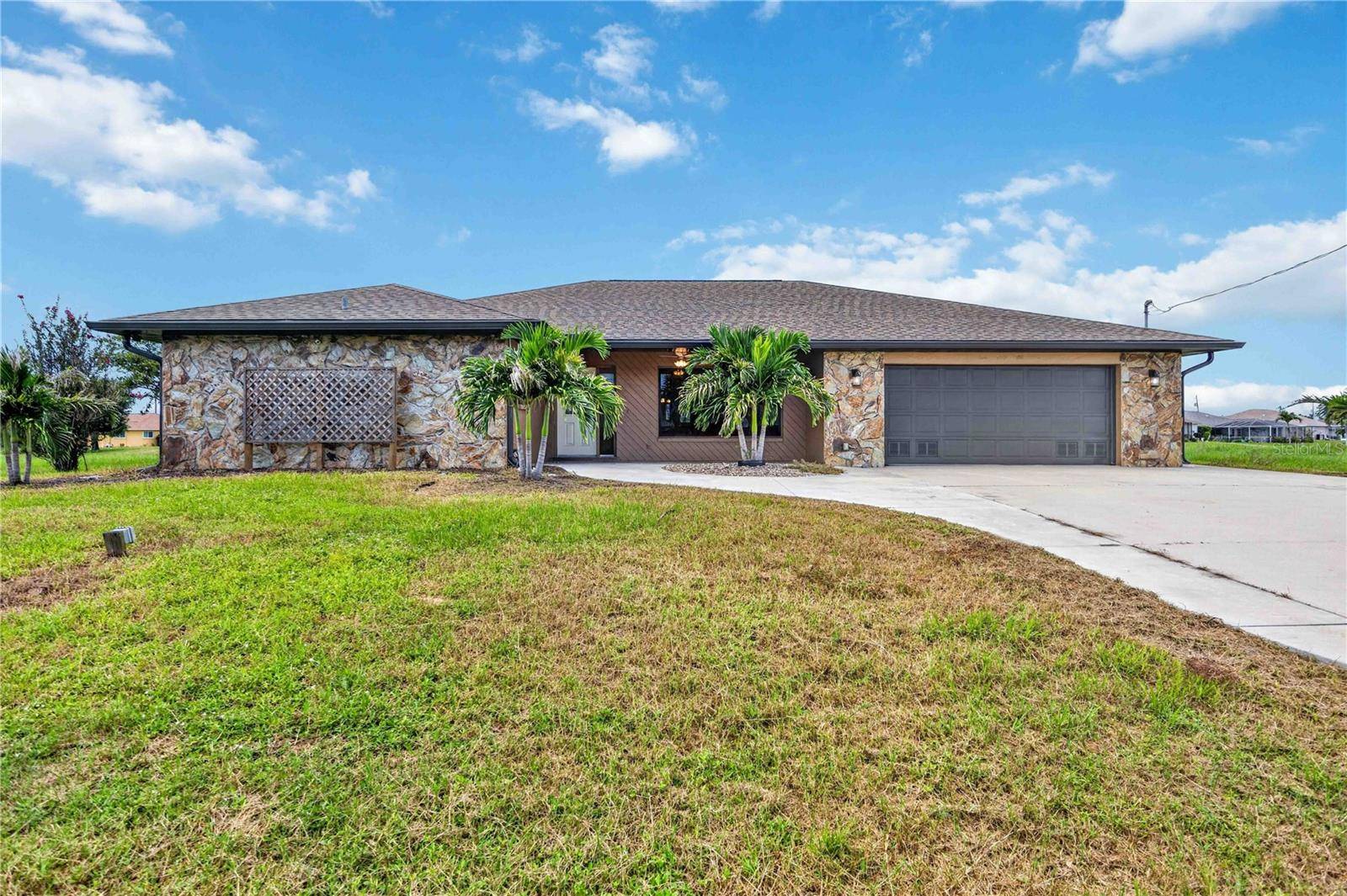166 MARK TWAIN LN, Rotonda West, FL 33947