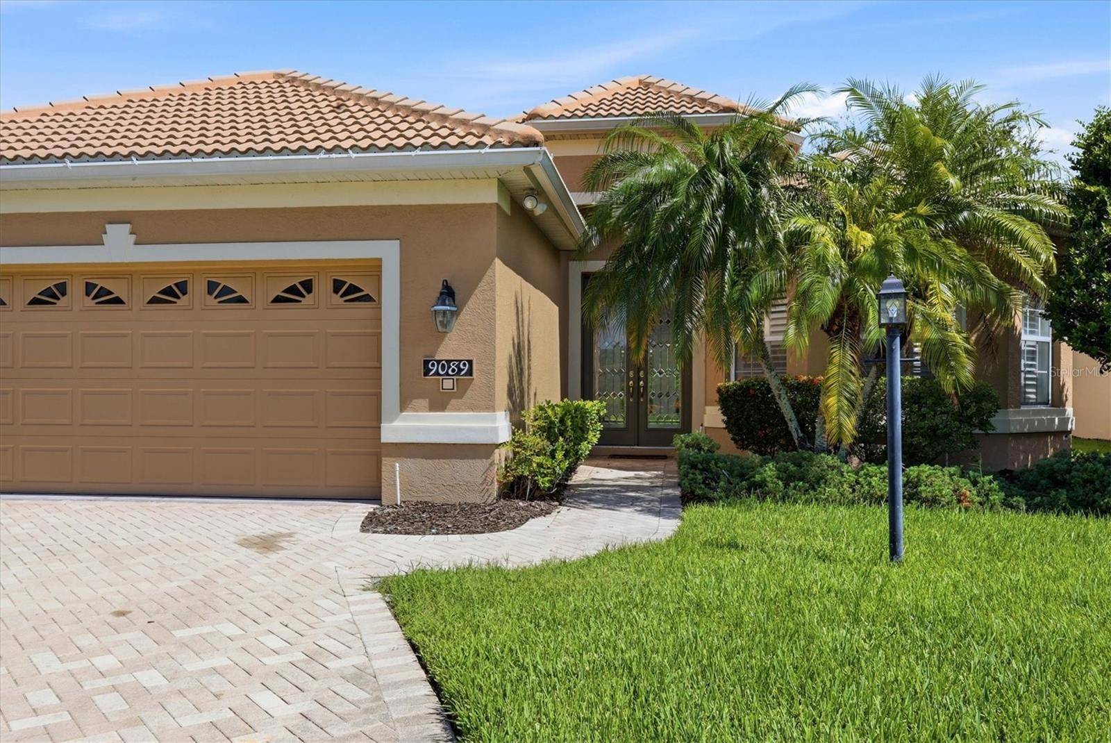 9089 WILLOW BROOK DR, Sarasota, FL 34238