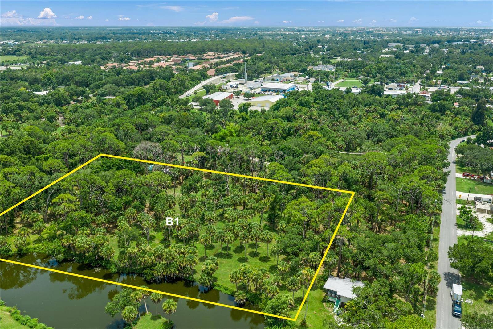 TWIN LAKES AVE #B1, Nokomis, FL 34275