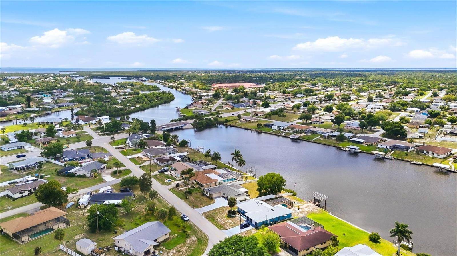 814 ELLICOTT CIR NW, Port Charlotte, FL 33952