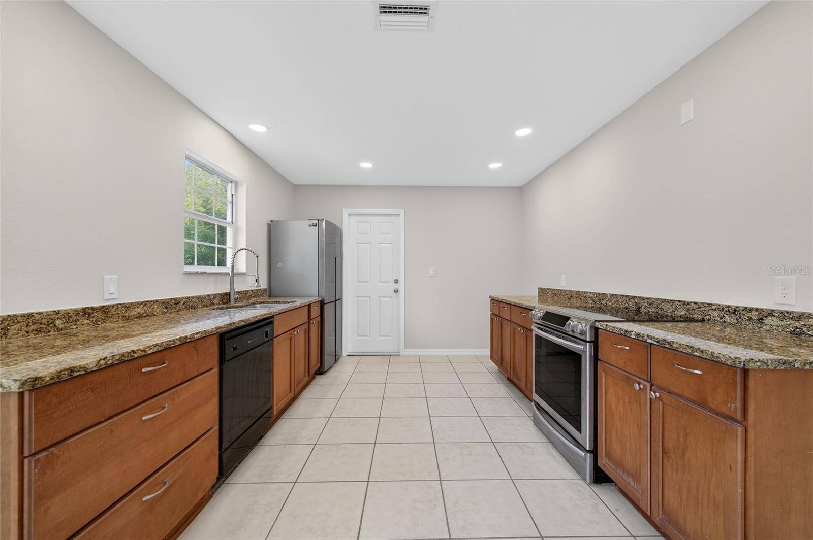 365 HAND AVE, Ormond Beach, FL 32174