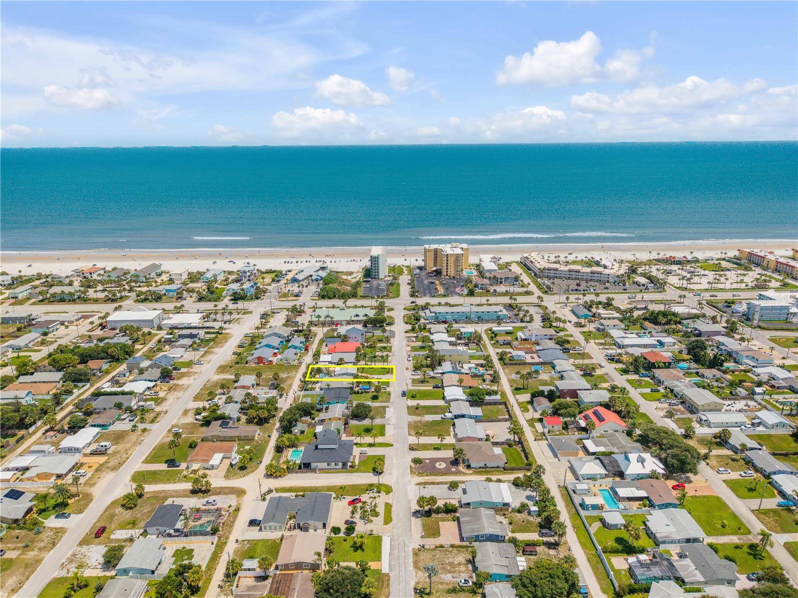 828 E 25TH AVE, New Smyrna Beach, FL 32169