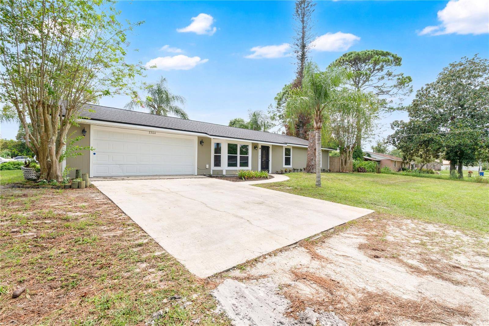 2304 TRAVELERS PALM DR, Edgewater, FL 32141