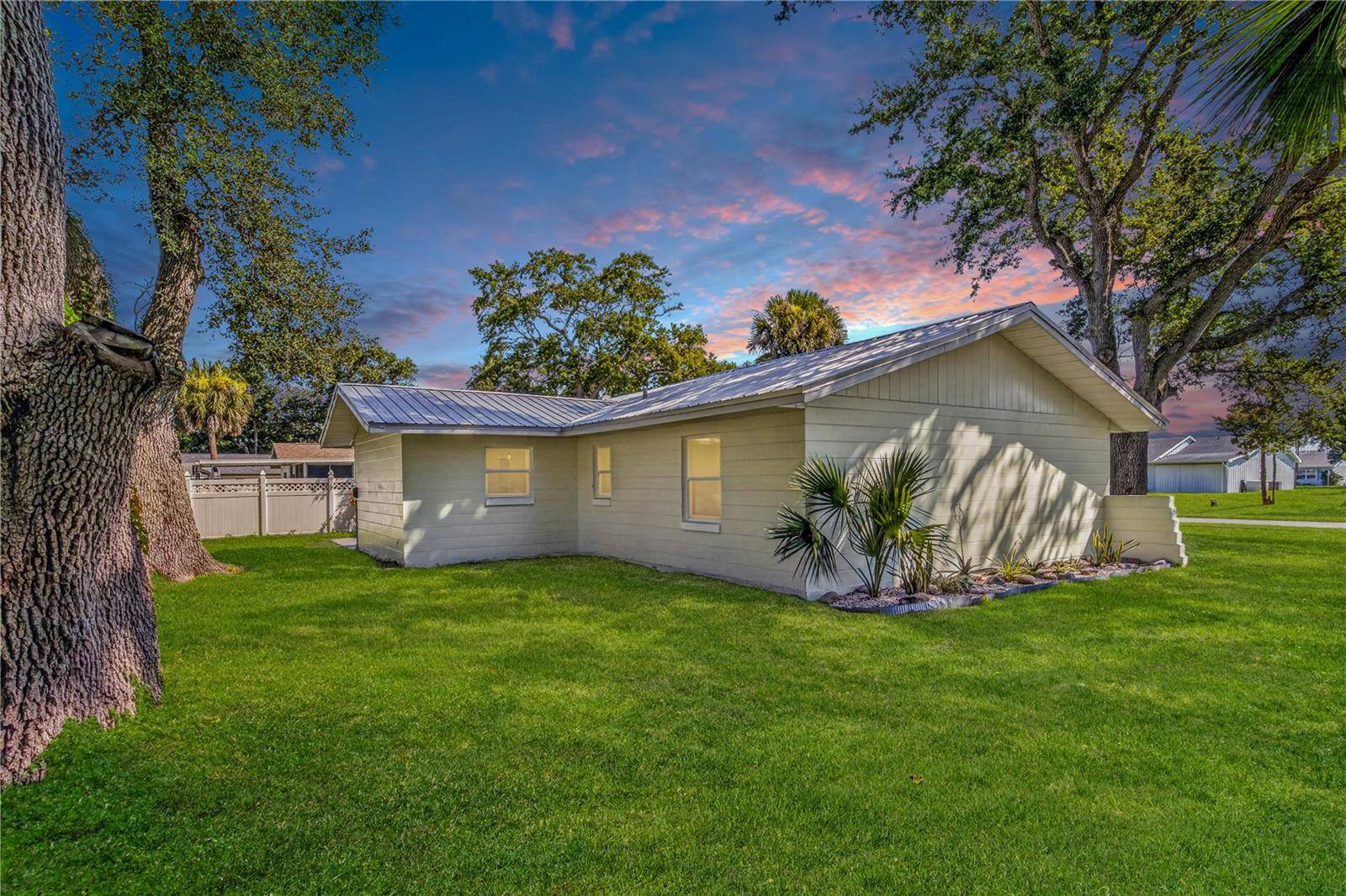 5464 RIVERSIDE DR, Port Orange, FL 32127