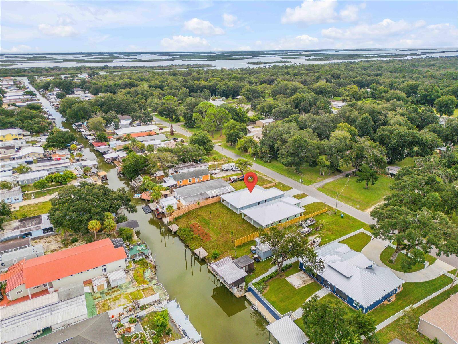 128 INDIAN CREEK RD, Oak Hill, FL 32759