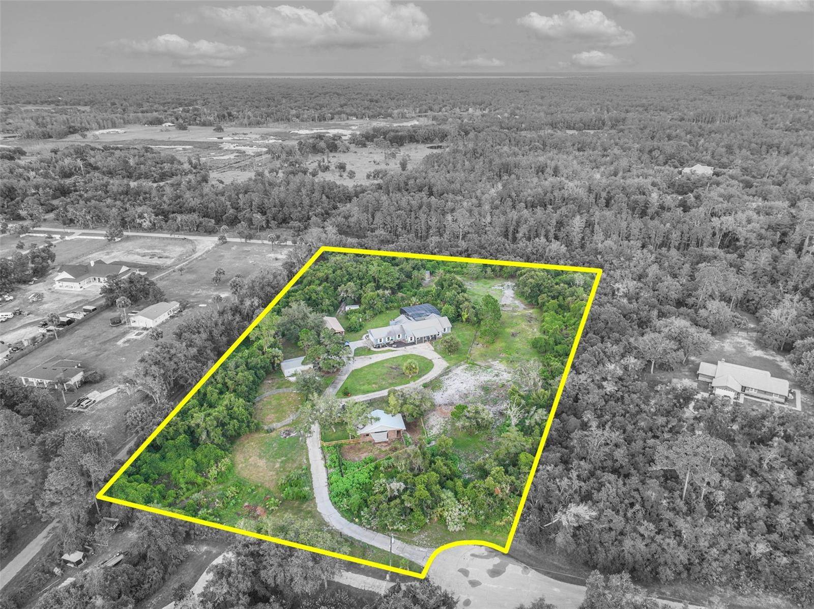 1690 TALLAPOOSA DR, Geneva, FL 32732
