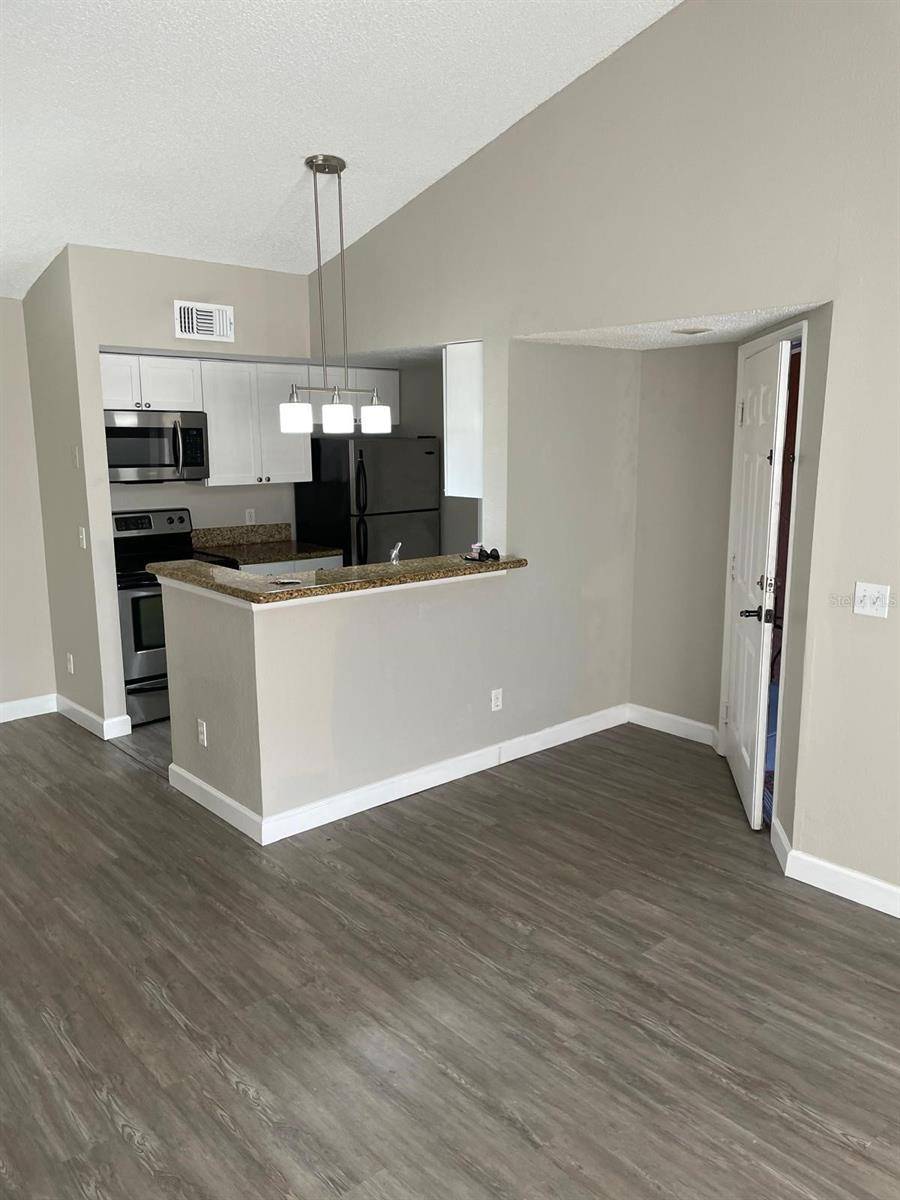 5140 CONROY RD #35, Orlando, FL 32811