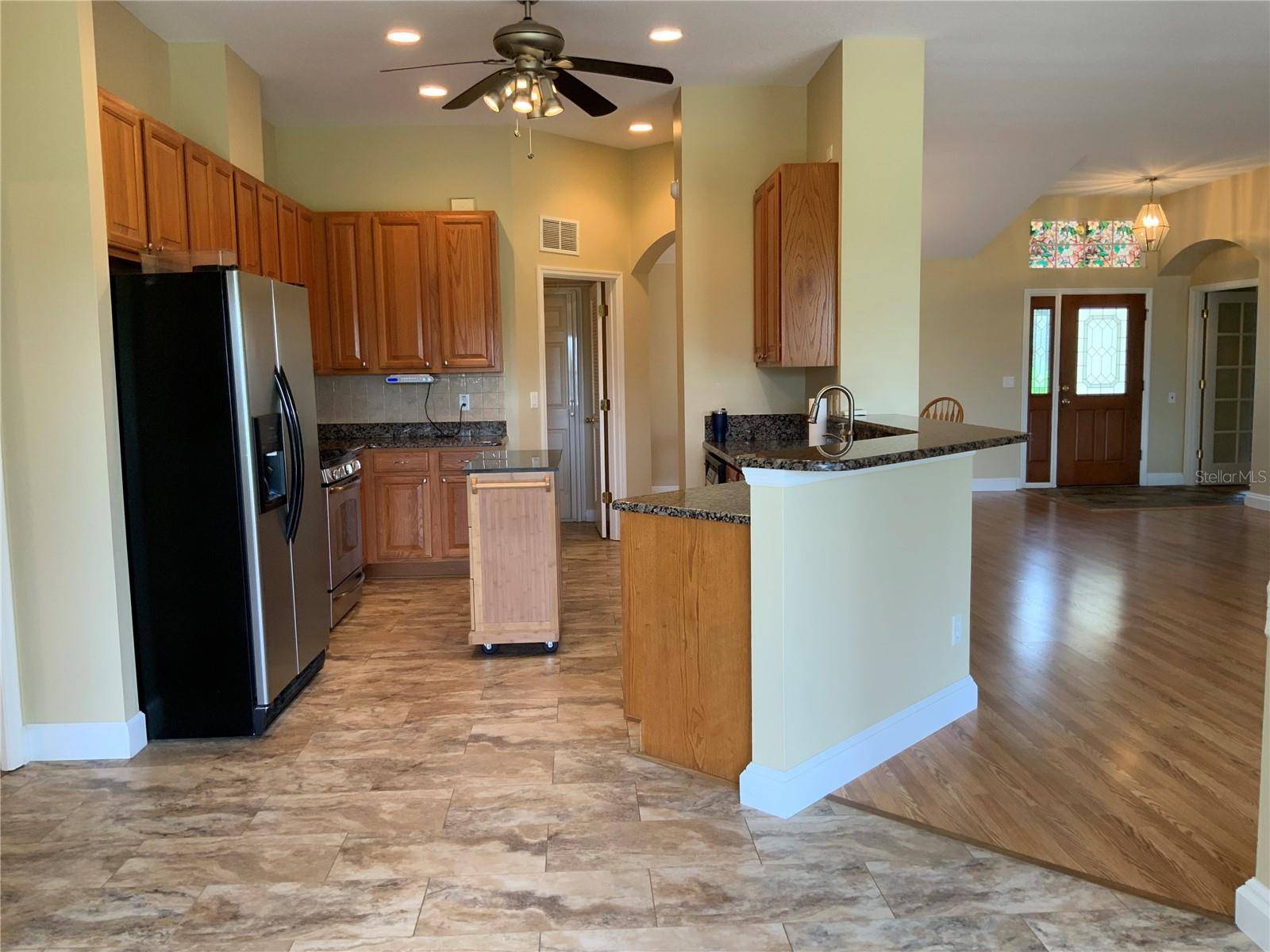 5475 BOUNTY CIR, Tavares, FL 32778