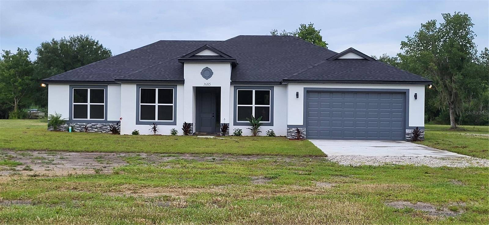 1685 E OSCEOLA RD, Geneva, FL 32732