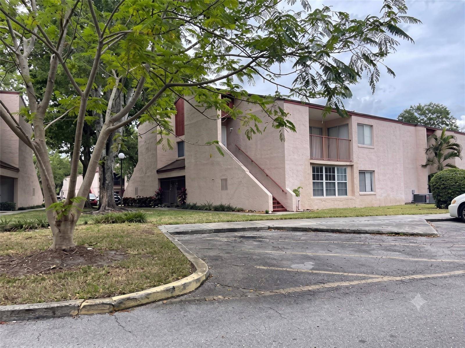 4322 LAKEWAY DR #13F, Orlando, FL 32839