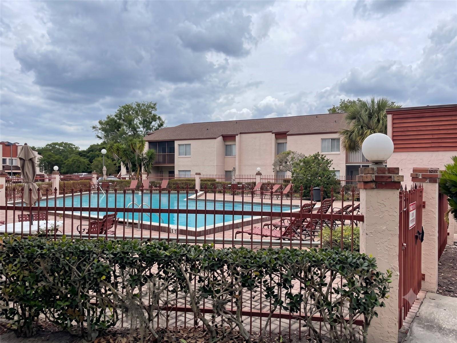 4322 LAKEWAY DR #13F, Orlando, FL 32839