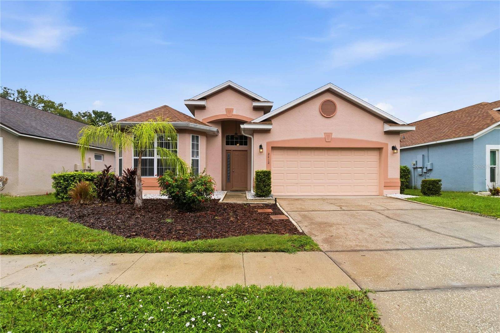 2412 RUNYON CIR, Orlando, FL 32837