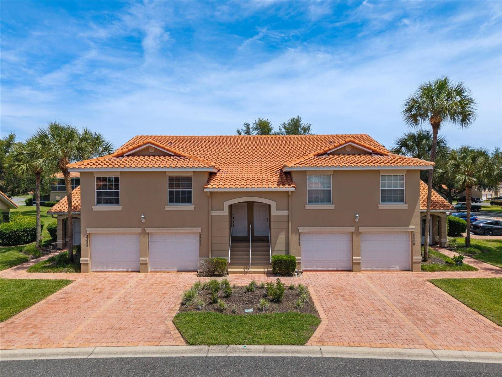 5336 EDGEWATER WAY #11, Oxford, FL 34484