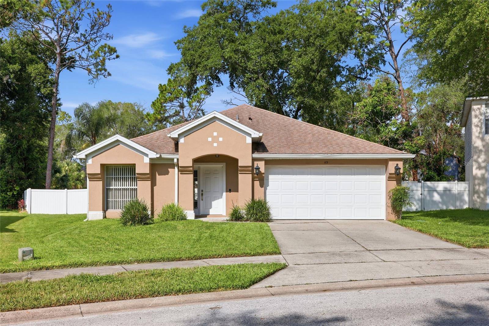 115 N WEATHERSFIELD AVE, Altamonte Springs, FL 32714
