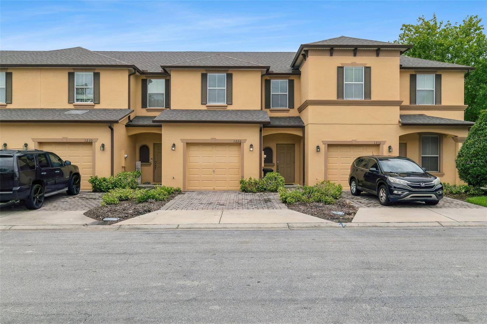 1220 TWIN TREES LN, Sanford, FL 32771