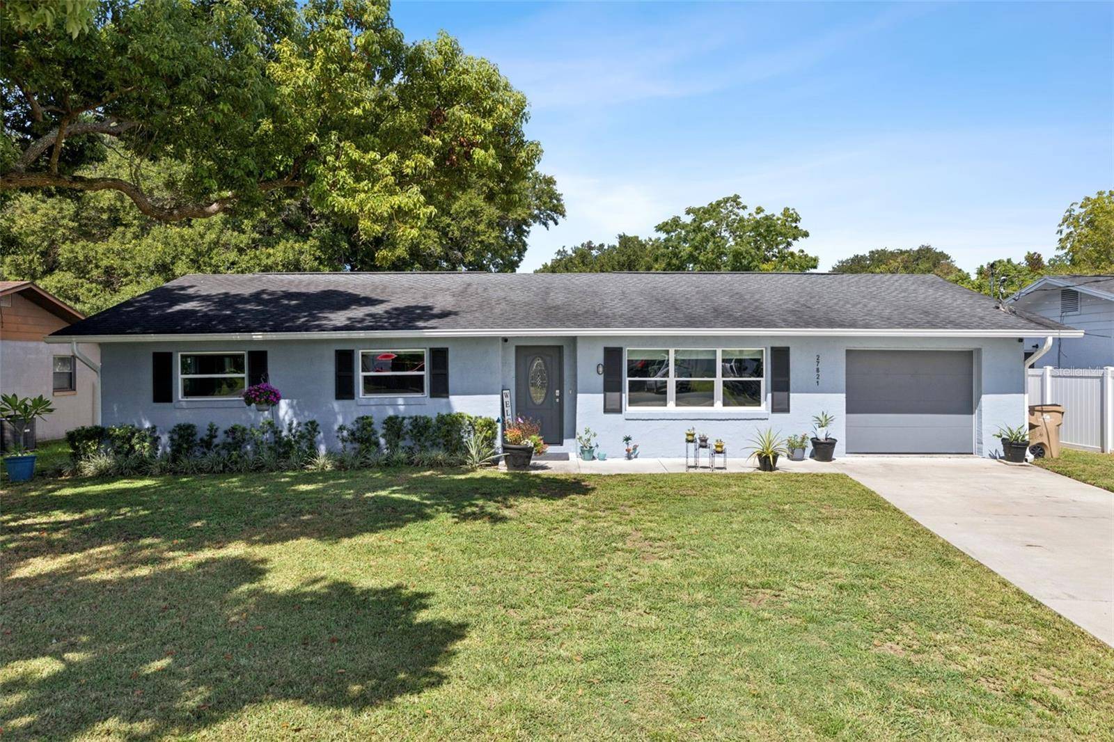 27821 LOIS DR, Tavares, FL 32778