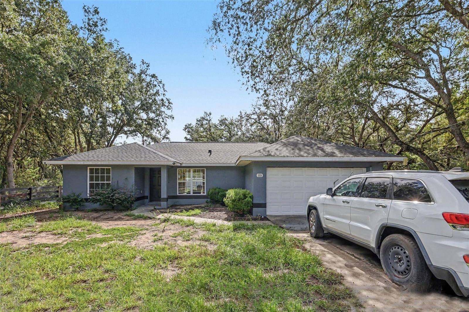 135 FISHER WAY TRL, Ocklawaha, FL 32179