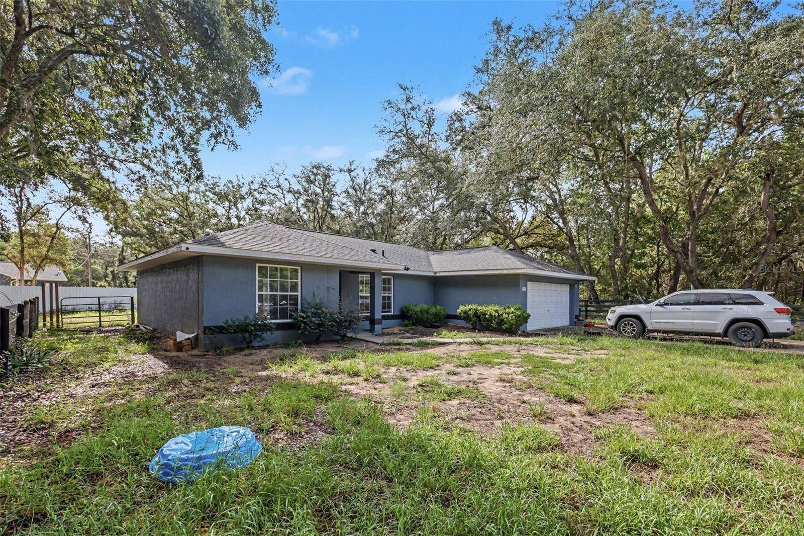 135 FISHER WAY TRL, Ocklawaha, FL 32179