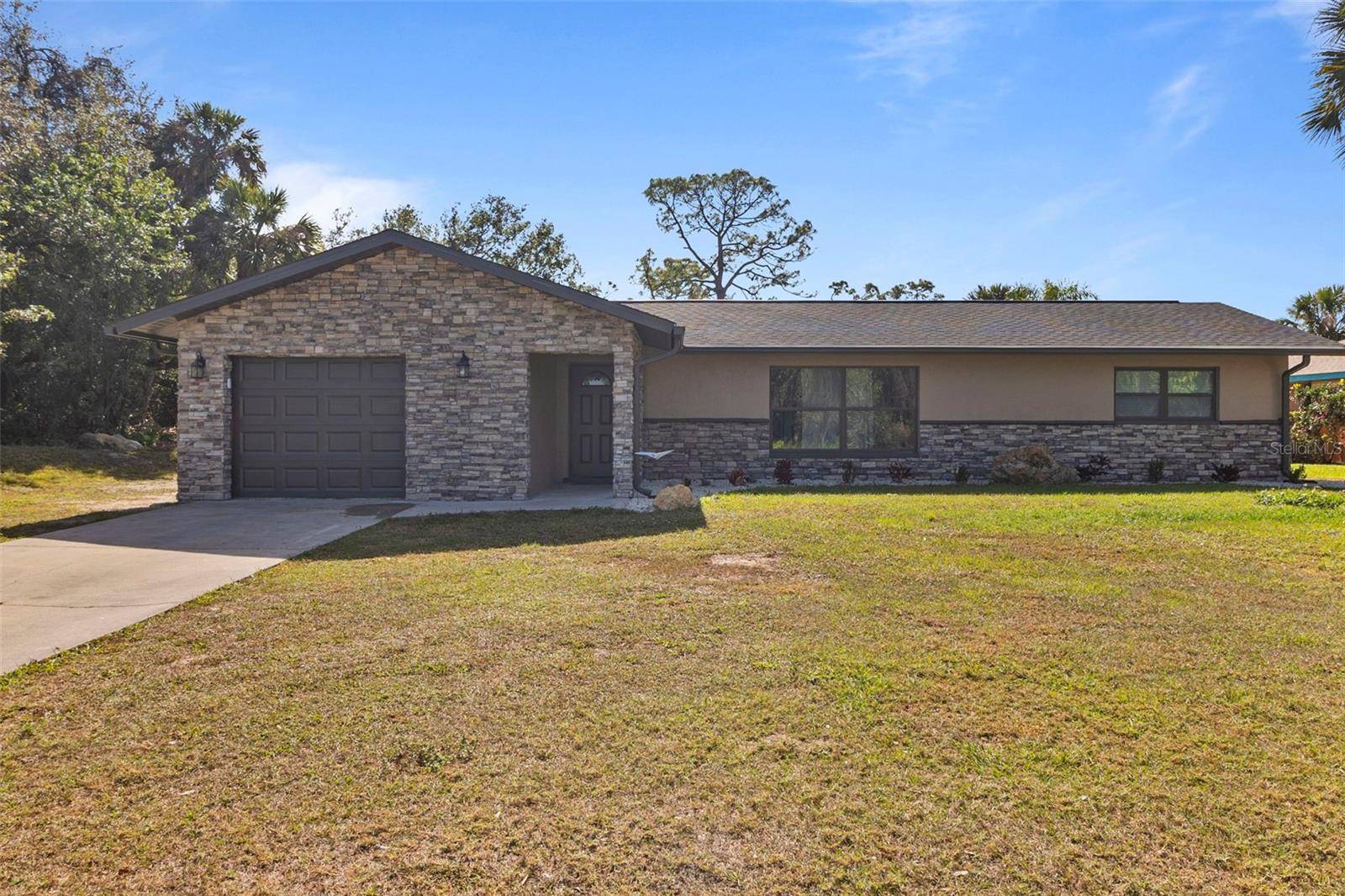 20495 ALBURY DR, Port Charlotte, FL 33952
