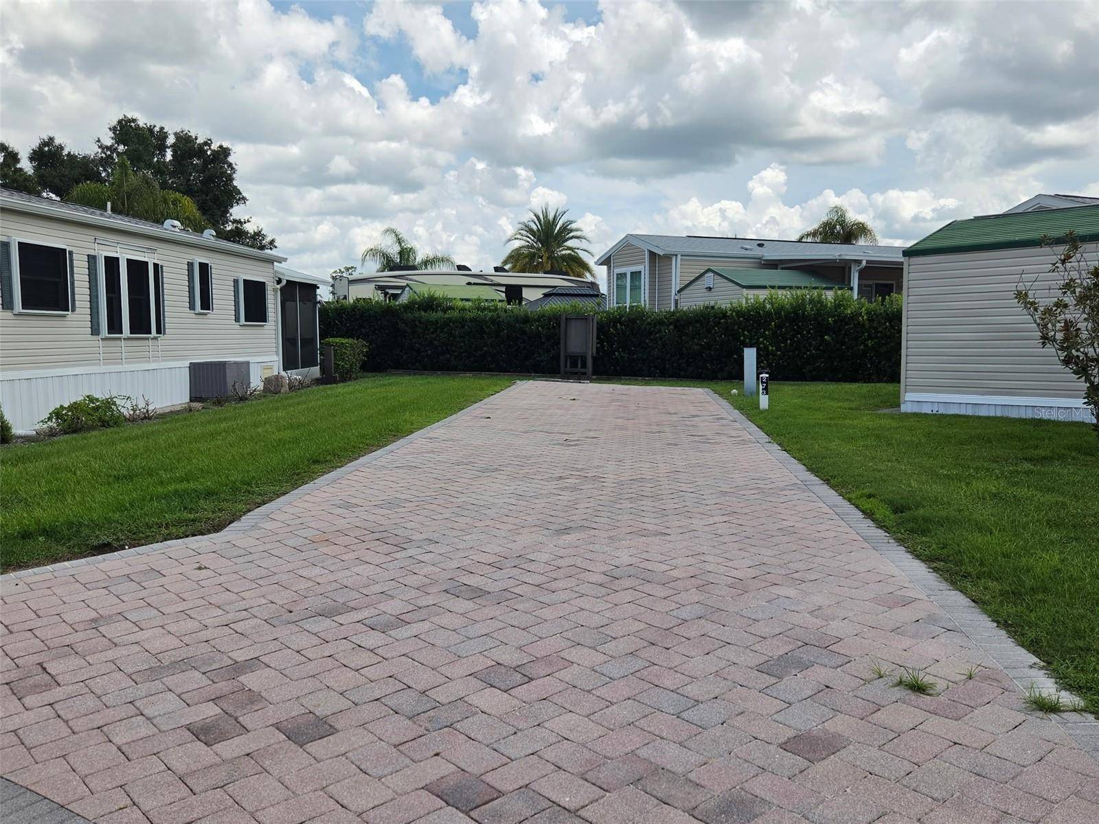 2408 CITRUS TREE RD, Clermont, FL 34714
