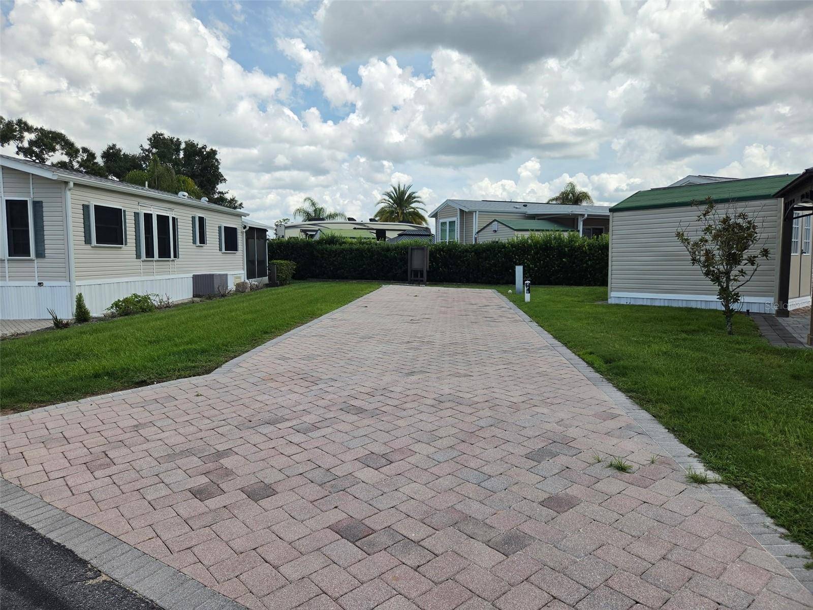 2408 CITRUS TREE RD, Clermont, FL 34714