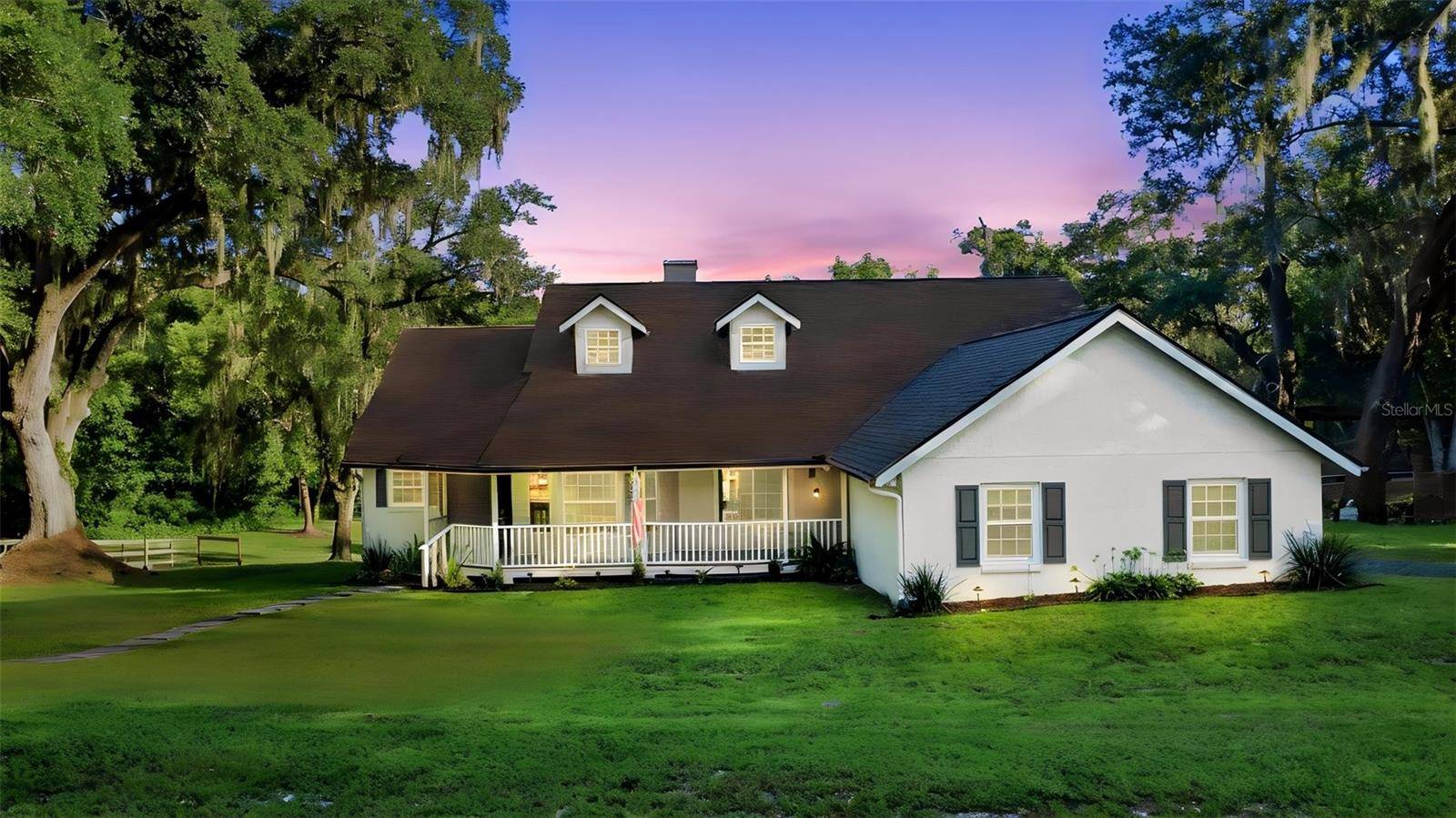 19832 W ELDORADO DR, Eustis, FL 32736