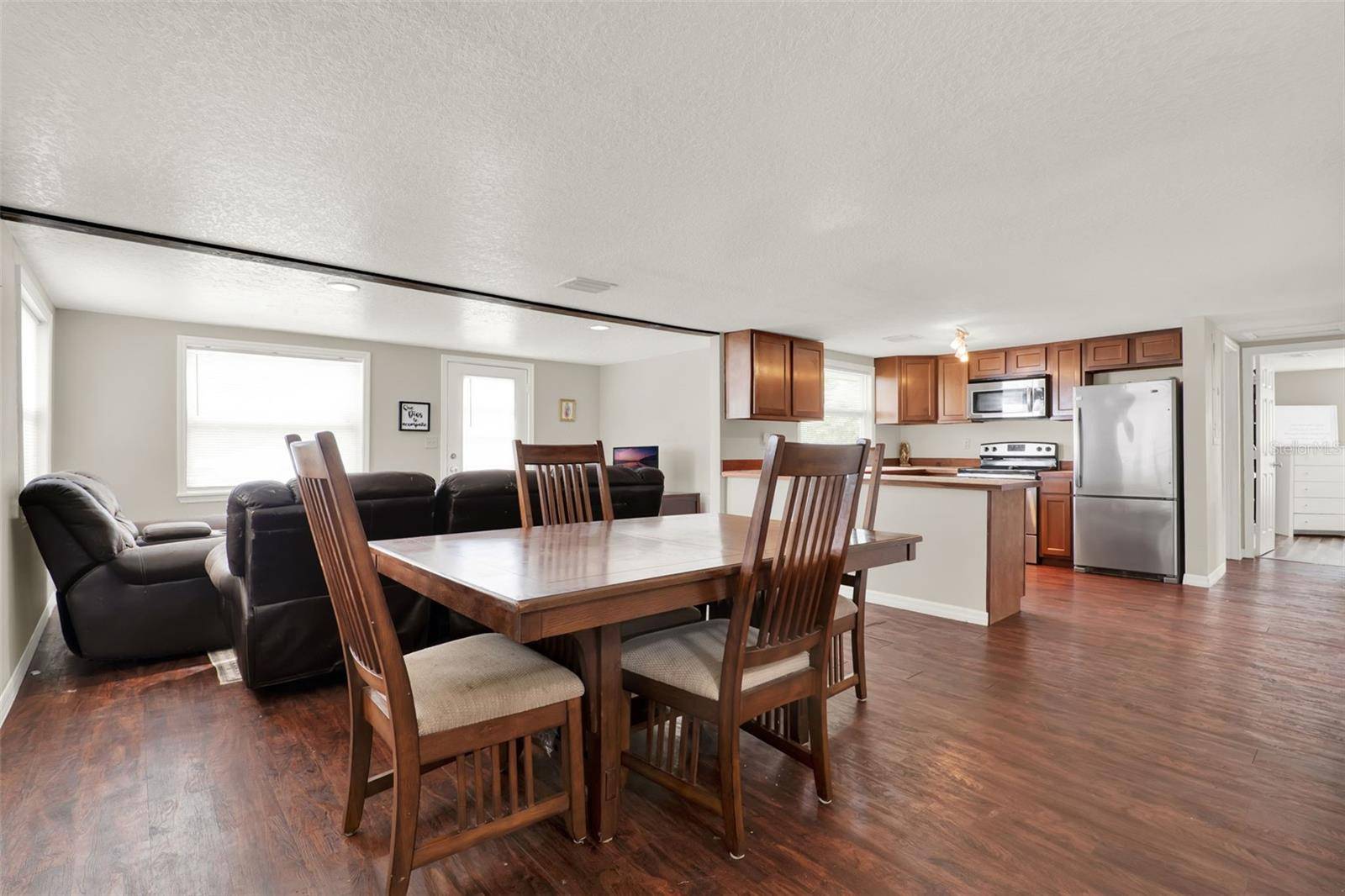 30137 ORANGE AVE, Sorrento, FL 32776