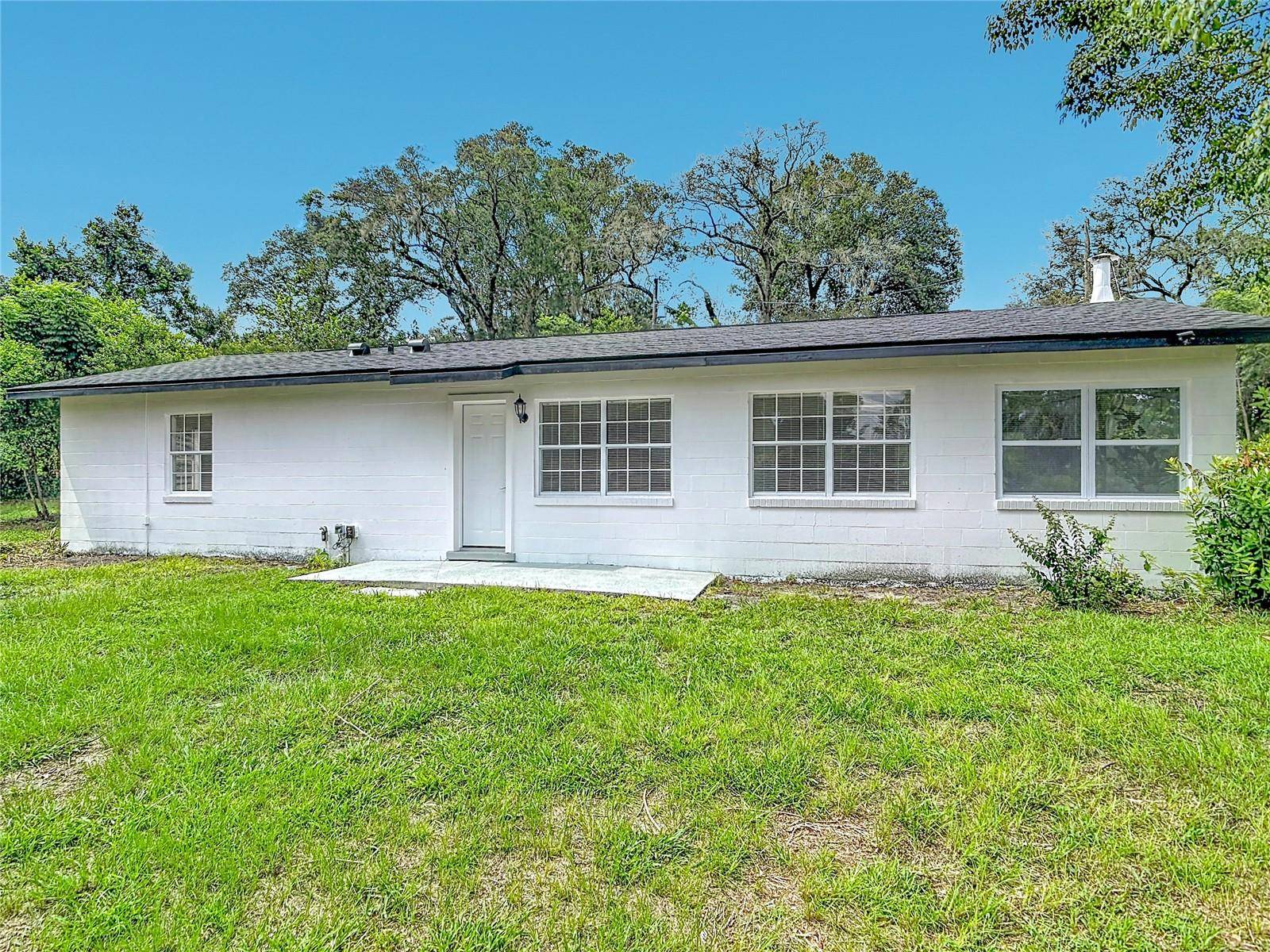 303 LAKE GERTIE RD, Deland, FL 32720